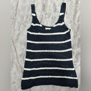 EUC Magnolia navy and white sweater tank